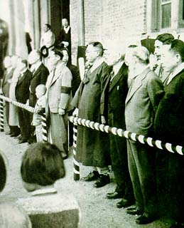 김구 전덕기추도식참석 1946.jpg